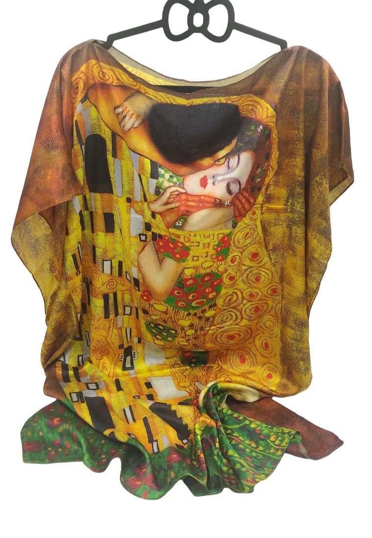 Rochie plaja tip poncho din matase, reproducere dupa Gustav Klimt, Sarutul