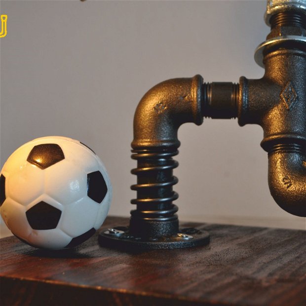 lampa fotbalist steampunkdesigncj, lampa steampunk, corp de iluminat