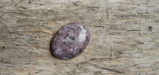 Cabochon lepidolit, 40x30 mm