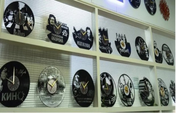 GYM- ceas de perete