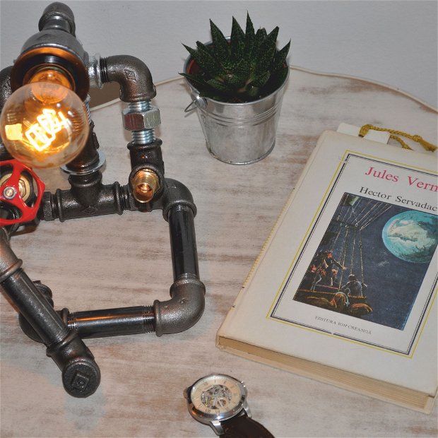 lampa om steampunkdesigncj, lampa steampunk, corp de iluminat