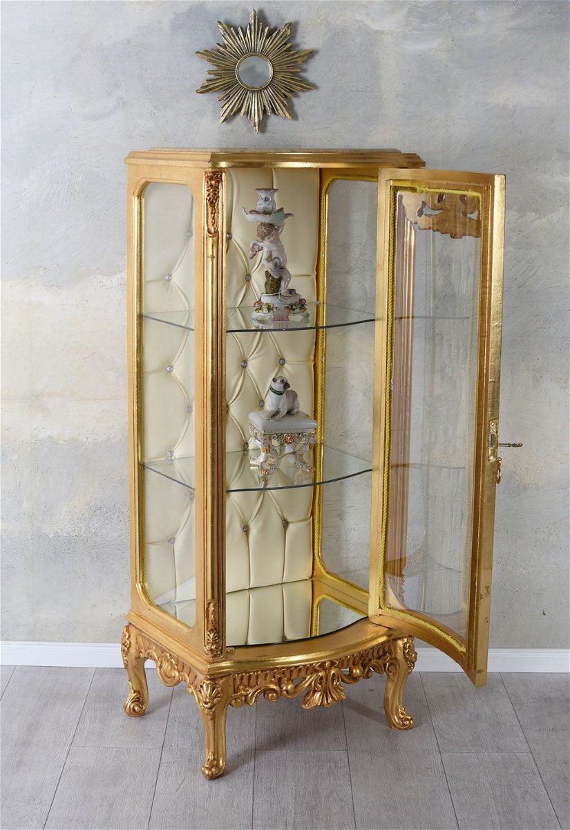 Vitrina baroc din lemn masiv auriu cu decoratiuni