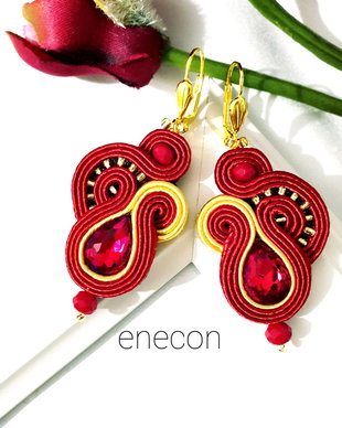 Cerceii rosii soutache