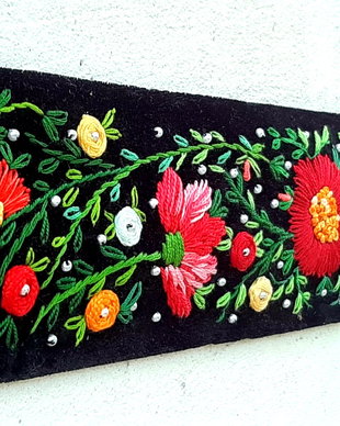 Cordon-Brâu folclor negru cu roșu.rezervat