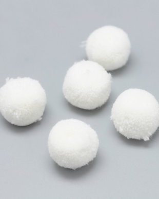 Pom-pom alb