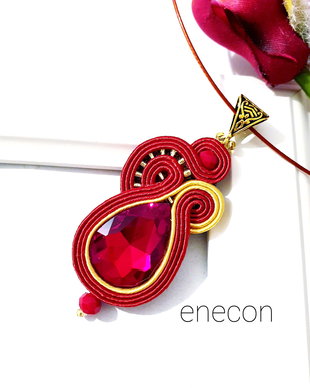 Pandantiv roșu soutache