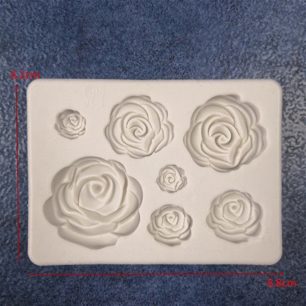 Forma din silicon trandafiri