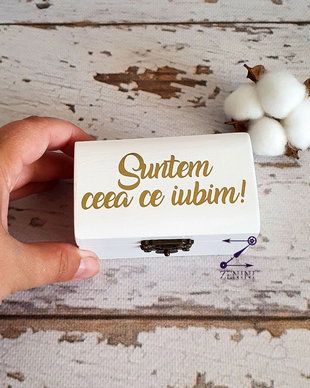 Cutie verighete Suntem ceea ce iubim, cutie verighete text, cutie verighete auriu, cutie verighete personalizata
