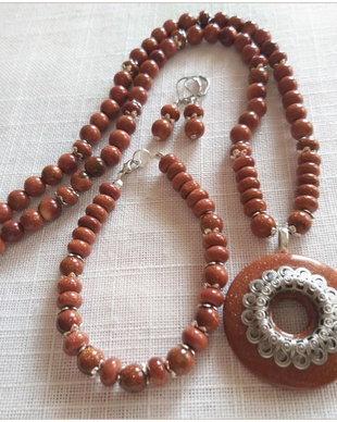 SET- GOLDSTONE