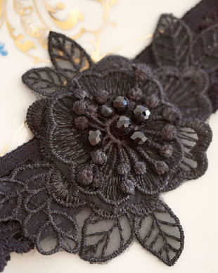 Jartiera cu floare de dantela neagra