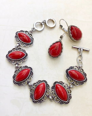 Set vintage Howlit rosu