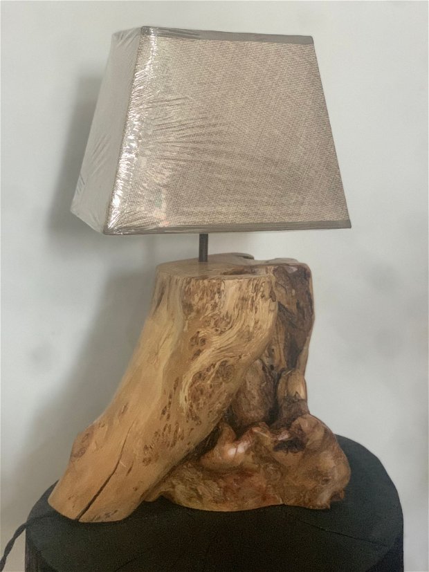Lampa de masa / veioza lemn