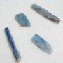 Lot de Kianit albastru brut (4 bucati) aprox 2.5-4x5-11x25-40 mm