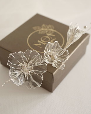 Accesoriu de par "Ayla" cu flori transparente si cristale