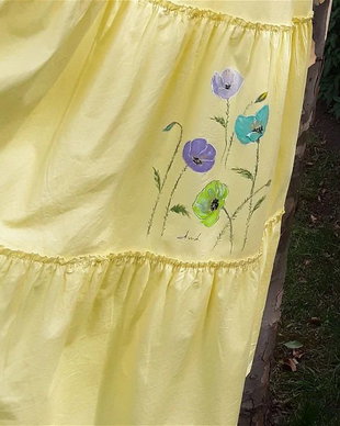 rochie de vara galbena pictata manual cu maci colorati