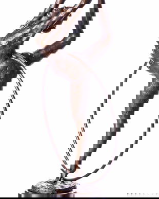 Dansatoare Art Deco cu cercul - statueta din bronz pe soclu din marmura