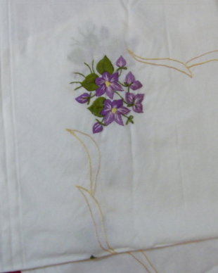 Napron broderie manuala toporasi