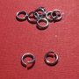 (10 bucati) Zale medii din argint .925 rodiat, deschise (nesudate) (ZNS6) din diametru aprox 6 mm, grosime aprox 1 mm