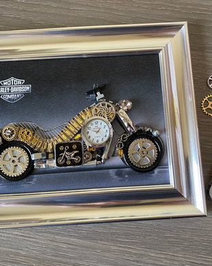 Harley Davidson Cod M 559, Motocicleta piese de ceas, Cadou Tablou cu masini, Cadouri barbati