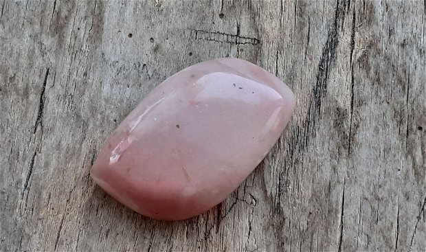 Cabochon opal roz, natural - 30x18 mm