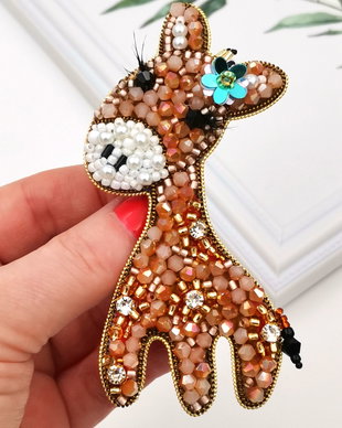 Rezervat Broșă - Baby Giraffe