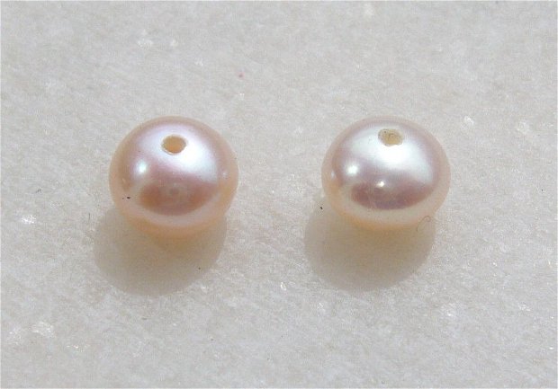 (2 bucati) Perle ivoire de cultura semi-gaurite aprox 6.5x5 mm
