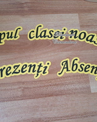 Text decupat / mesaj decorativ