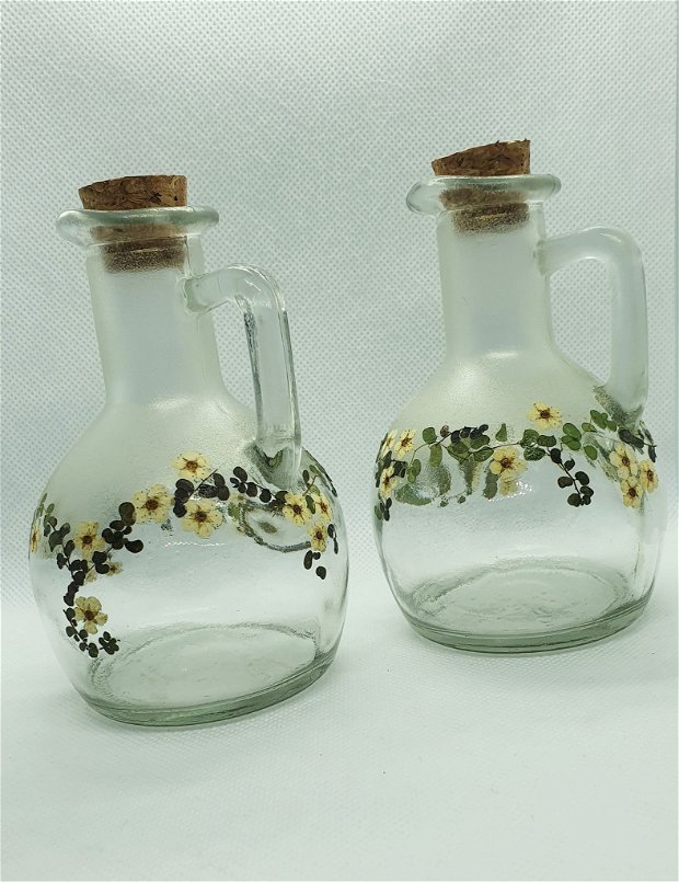 Set doua sticle pentru ulei/otet decorat cu flori presate