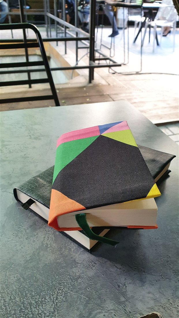 BooksHuggers - Copertă textilă pentru cărți și agende