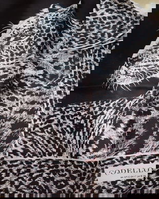 Codello, Munchen , esarfa noua matase naturala plina   90 x 90  cm