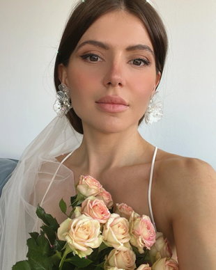 Cercei diafani "FREYA" cu petale si cristale