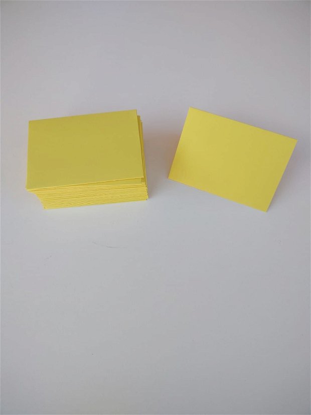 Plicuri din carton galben de 160gr