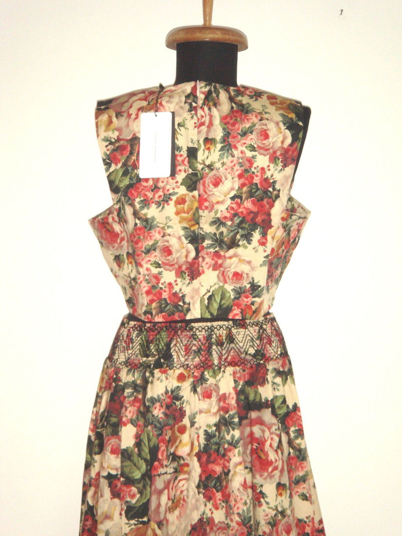 Zara, Compleu nou, fusta si cropped top, cu print floral colorat