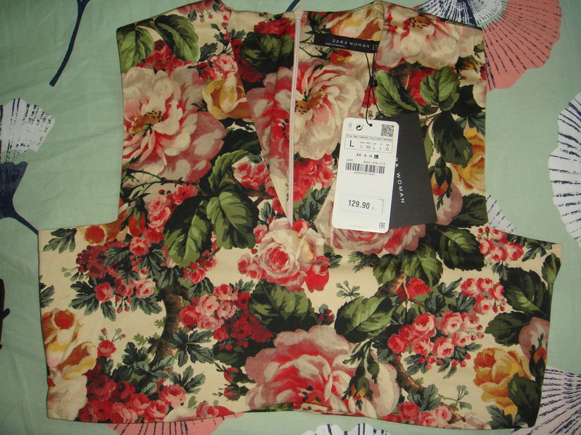 Zara, Compleu nou, fusta si cropped top, cu print floral colorat