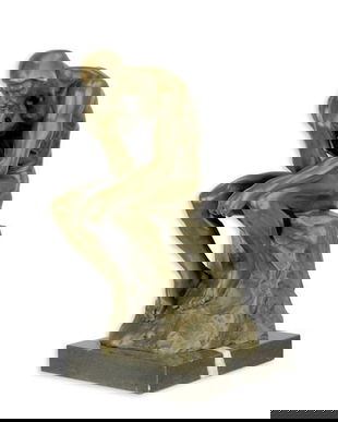 Ganditorul-statueta din bronz pe un soclu din marmura