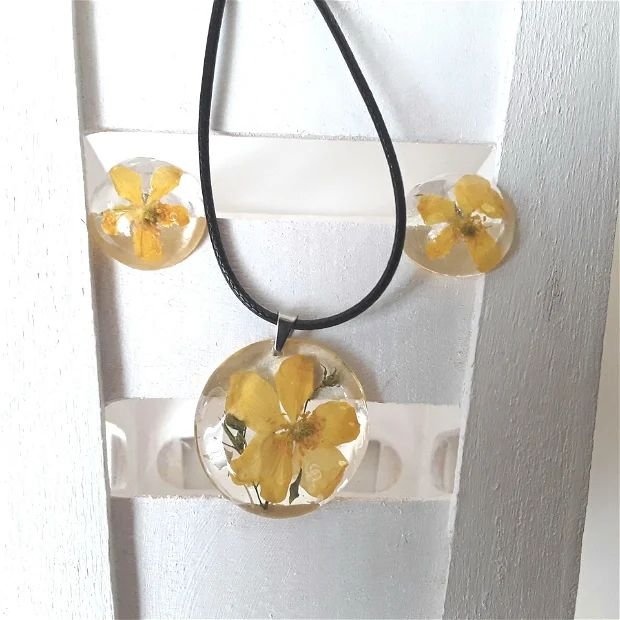 Set bijuterii cu flori naturale galbene