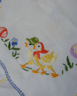 Napron broderie manuala