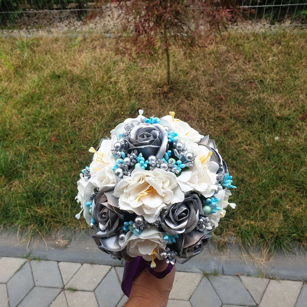 Buchet mireasa argintiu