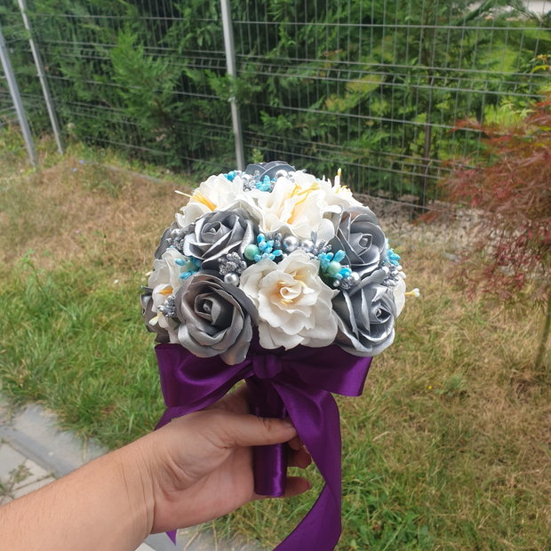 Buchet mireasa argintiu