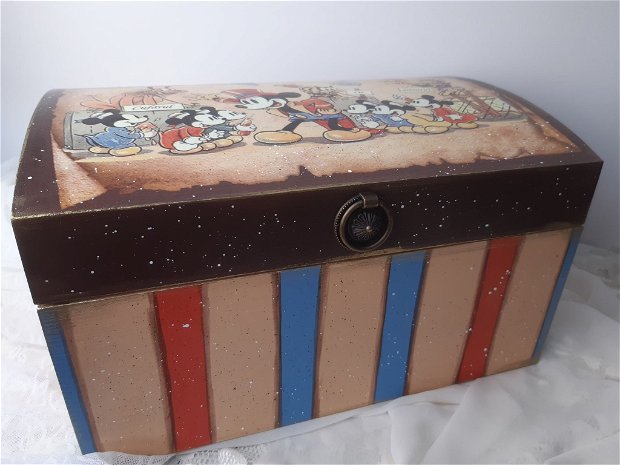 Cufar din lemn - tema Mickey vintage