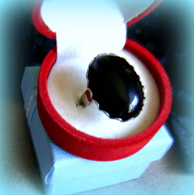 Oferta / Inel oval cu piatra onix negru intens, slefuita fara cusur