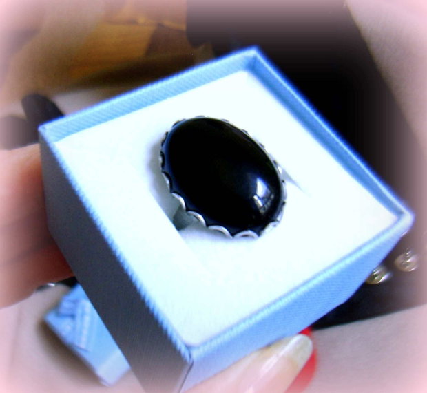 Oferta / Inel oval cu piatra onix negru intens, slefuita fara cusur