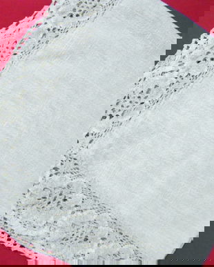 Napron cu dantela
