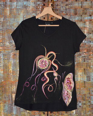 Tricou negru pictat, unicat