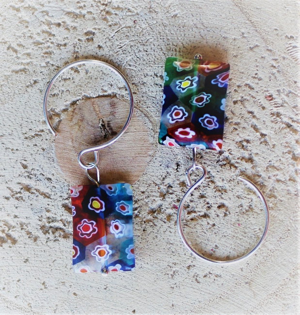 Cercei handmade din sarma si margea millefiori