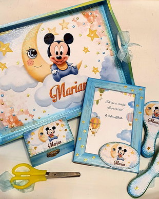 Tava mot, Baby Mickey
