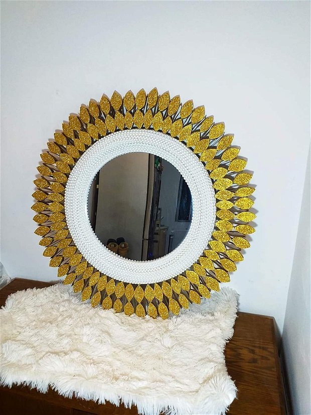 Oglinda decorativa moderna 90cm