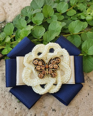 Brosa papion cu fluture, Brosa eleganta pentru gat