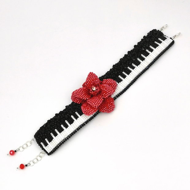 Rezervat Brățara - Red Flower Piano
