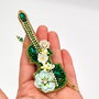 Rezervat Broșă - Green Violin